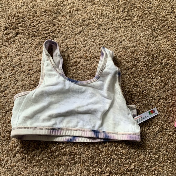NWT reverse tie dye blue and white sports bra - Picture 9 of 15
